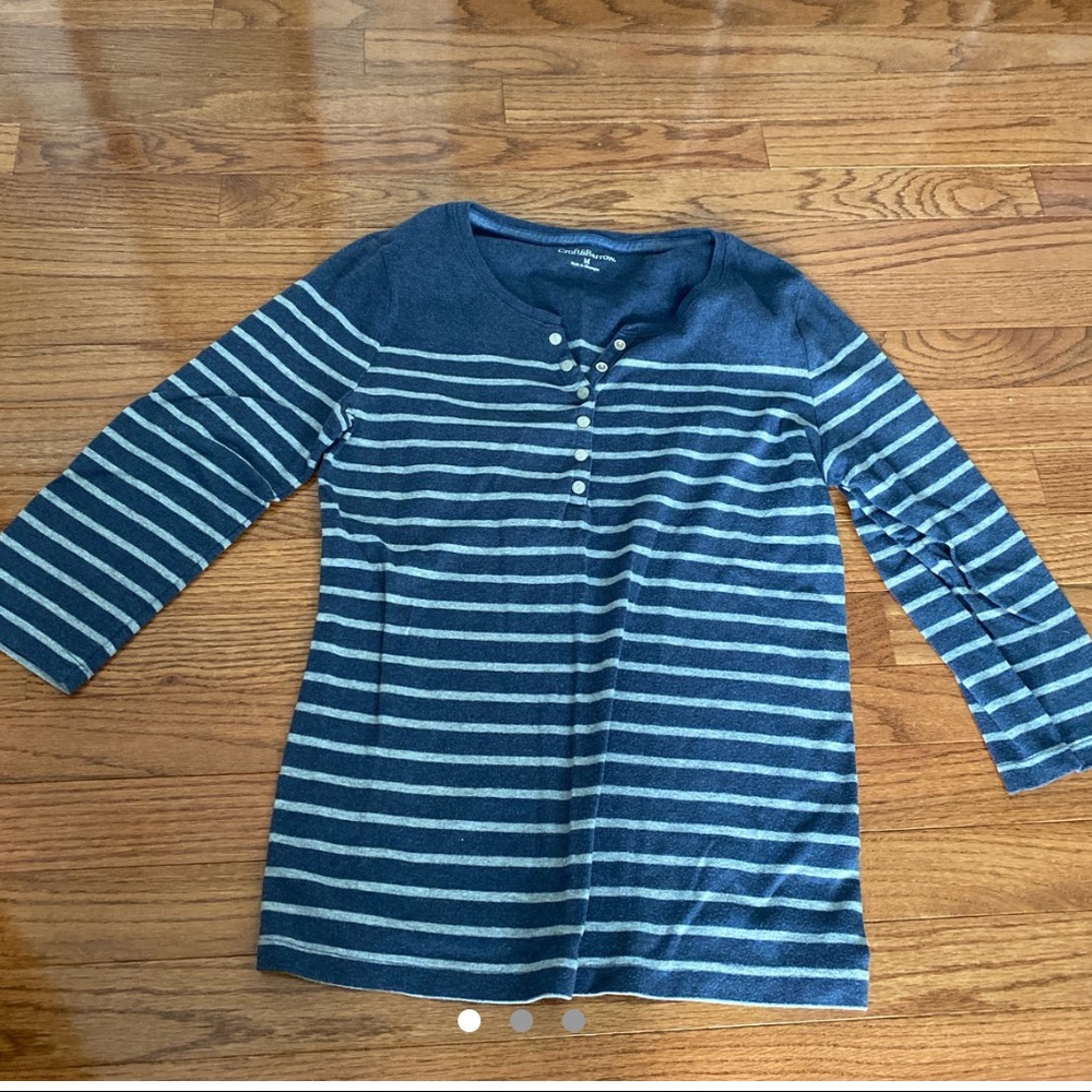 navy blue and gray striped 3/4 sleeve with buttons